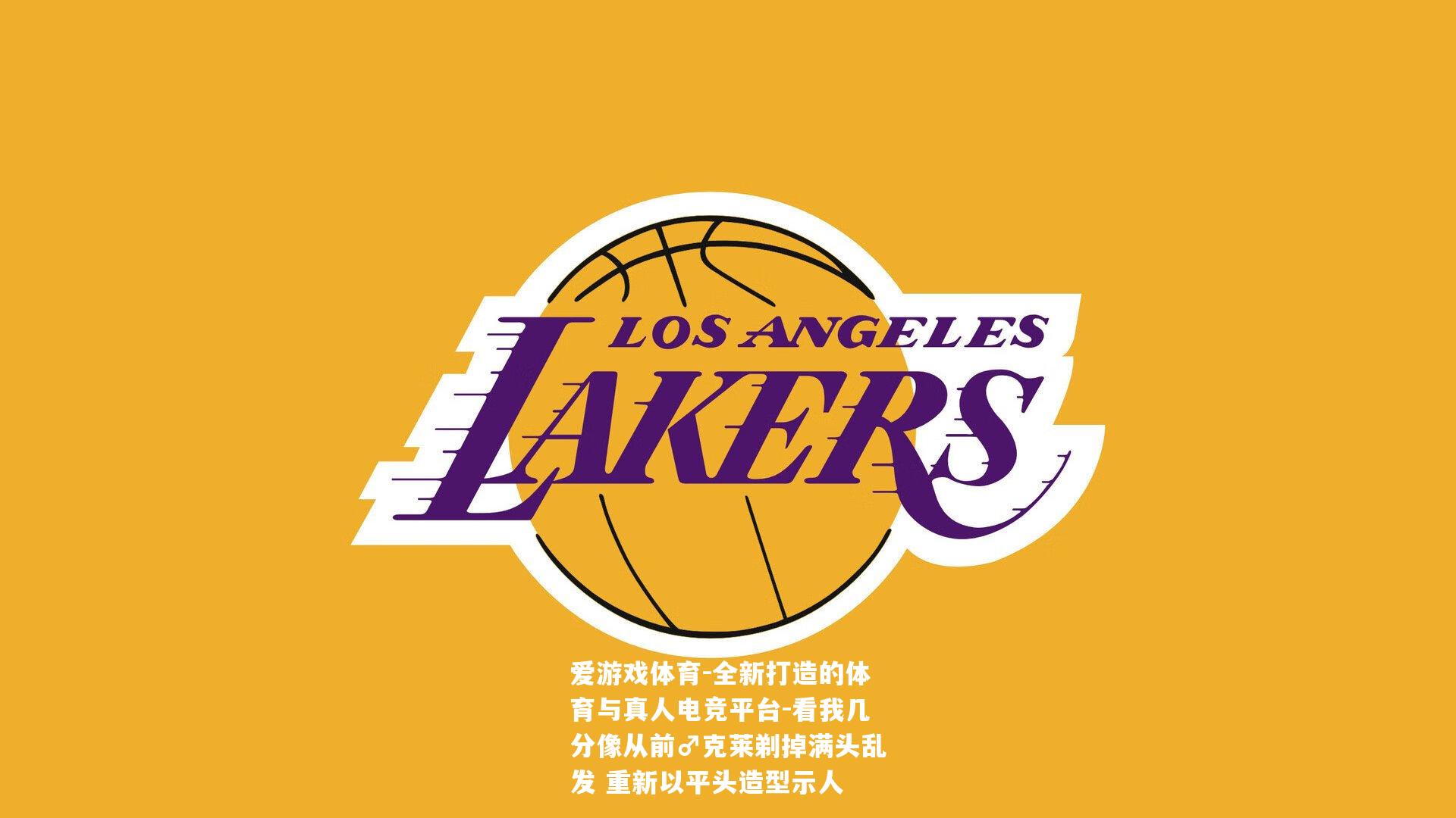 看我几分像从前♂克莱剃掉满头乱发 重新以平头造型示人